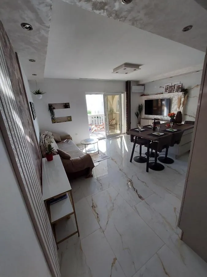 זאדאר Apartment Green Oasis
