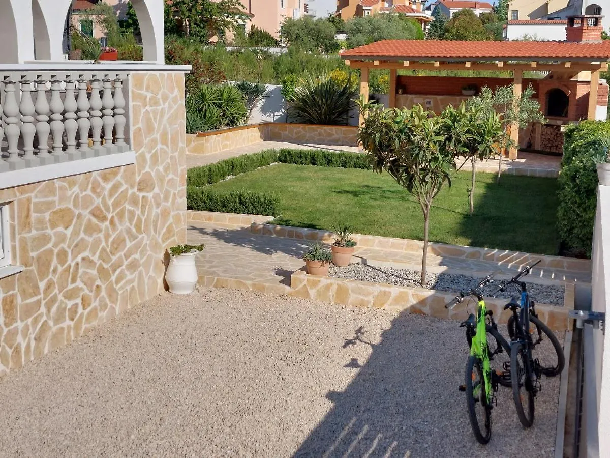 זאדאר Apartment Green Oasis