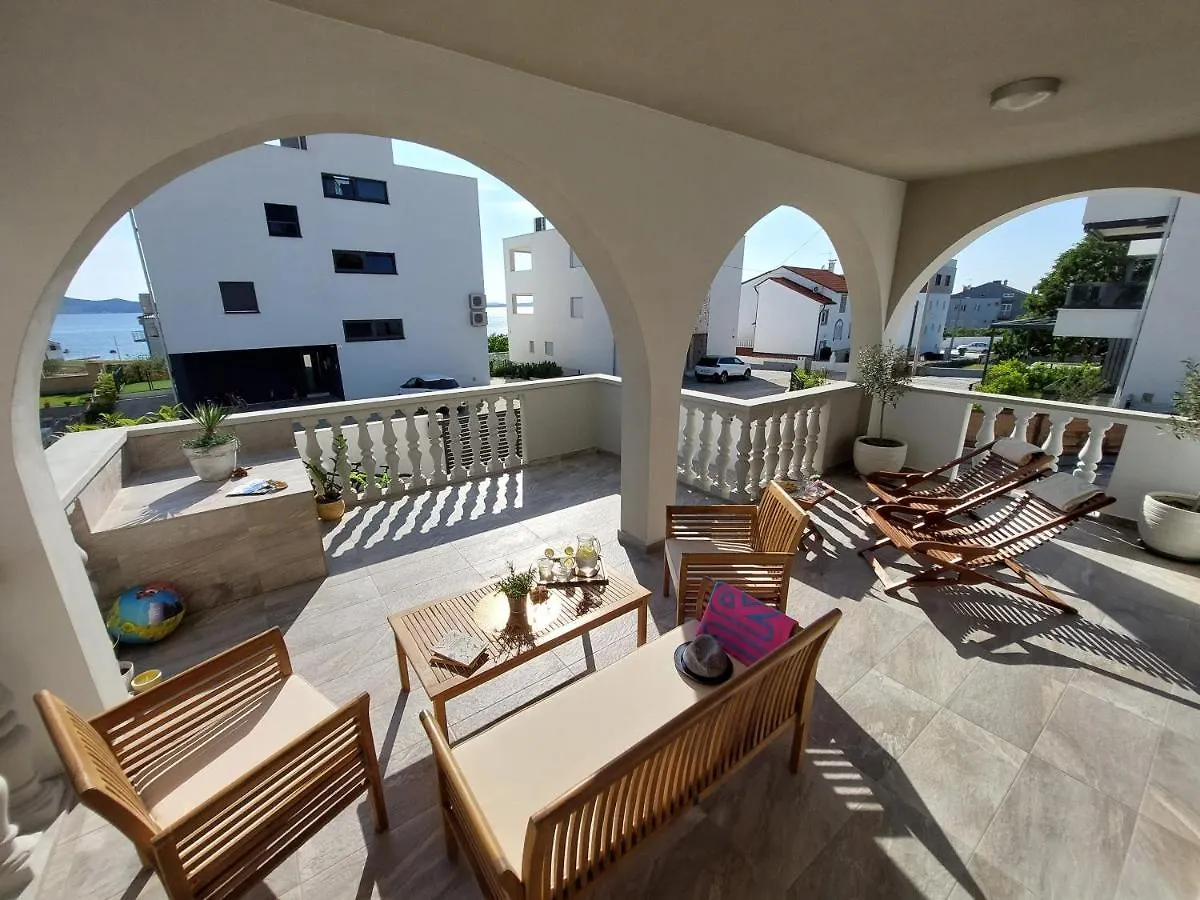 זאדאר Apartment Green Oasis 0*,