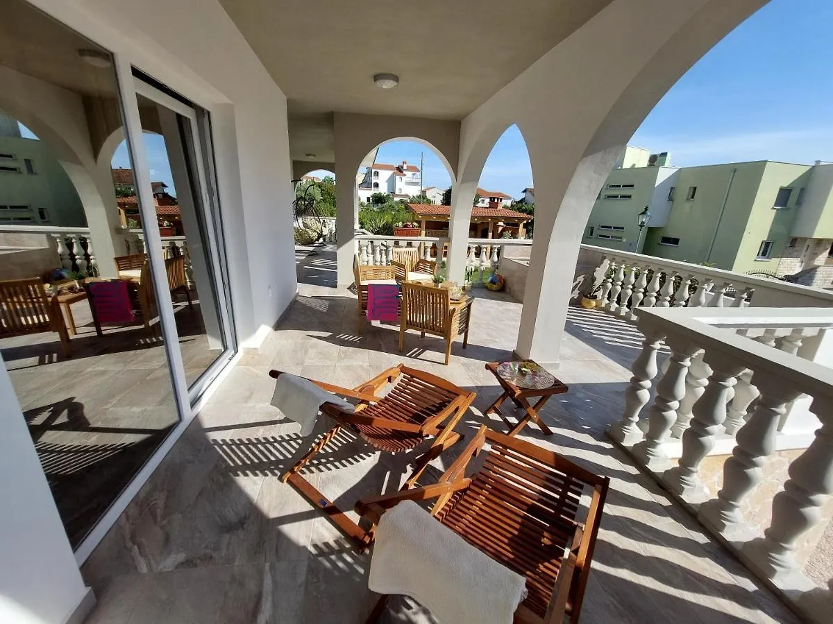 זאדאר Apartment Green Oasis