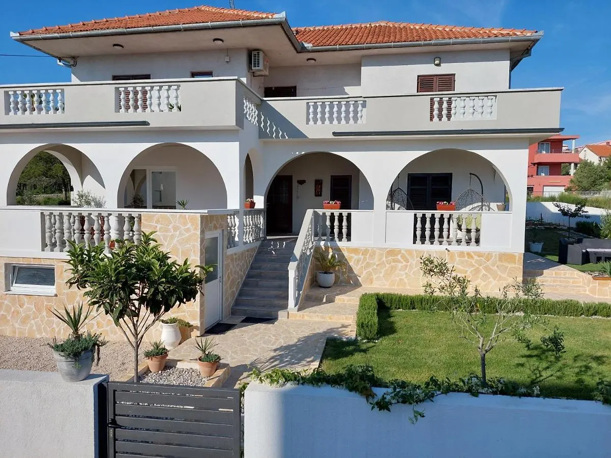 זאדאר Apartment Green Oasis