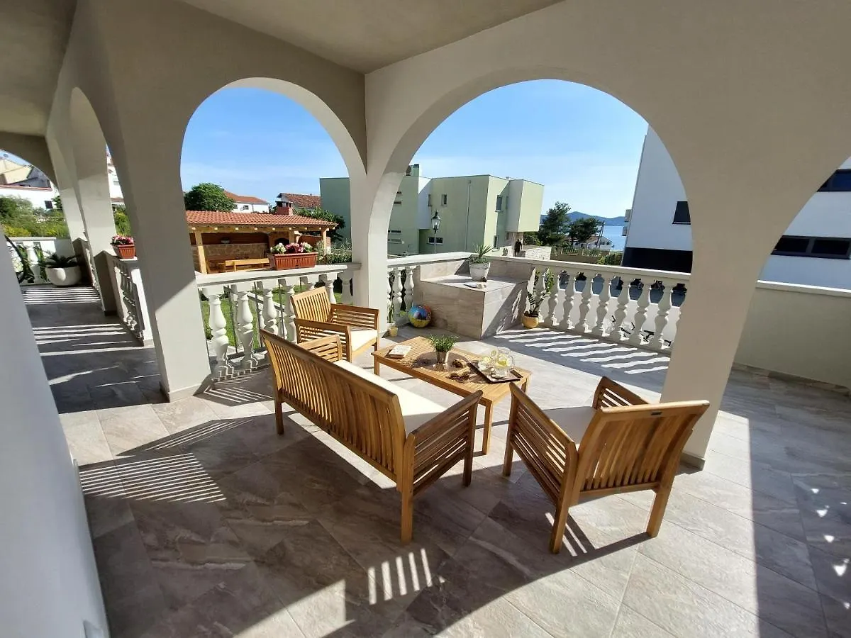 זאדאר Apartment Green Oasis