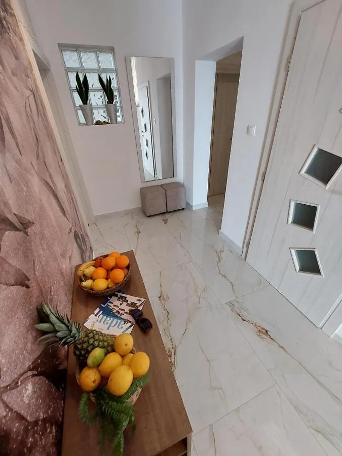 Apartment Green Oasis زادار