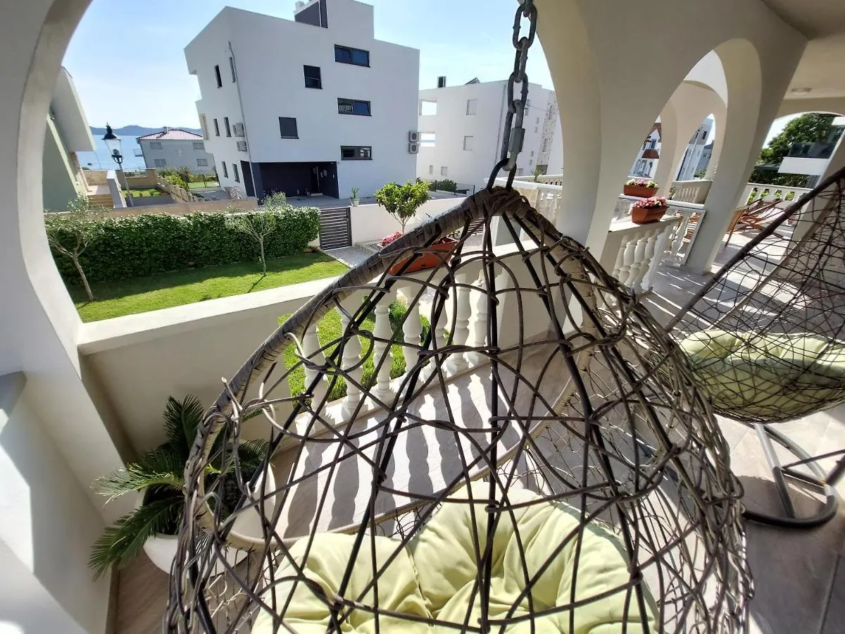 Apartment Green Oasis زادار كرواتيا