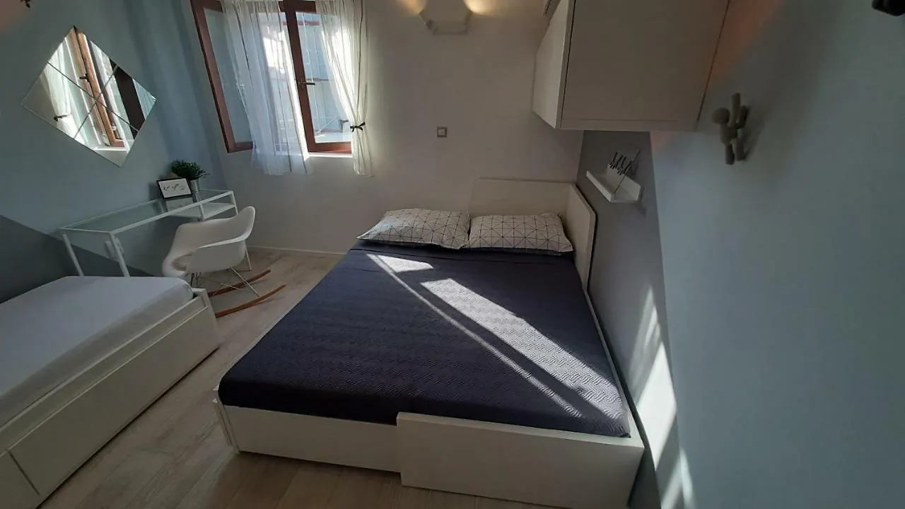 Apartment Green Oasis زادار